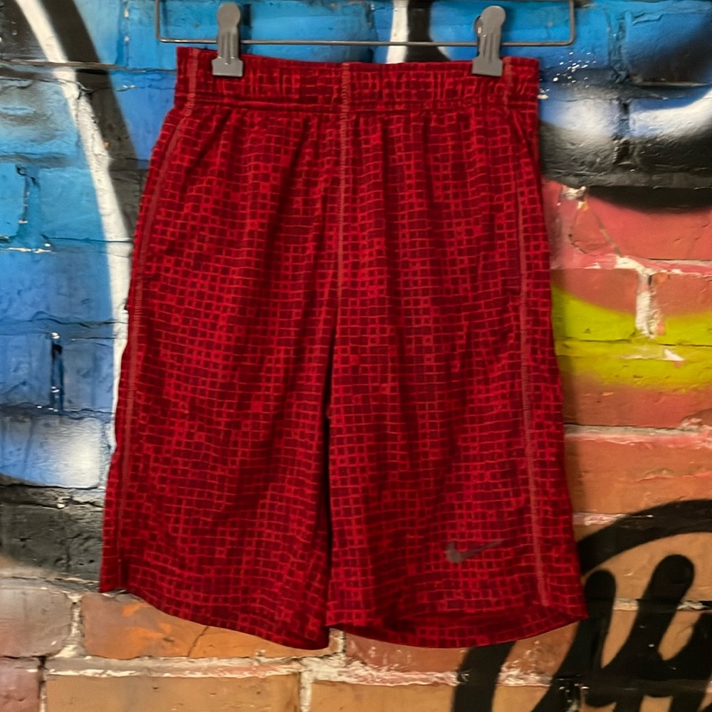 NIKE-youth red checkered ‘DRI-FIT’ stretch waistband athletic shorts